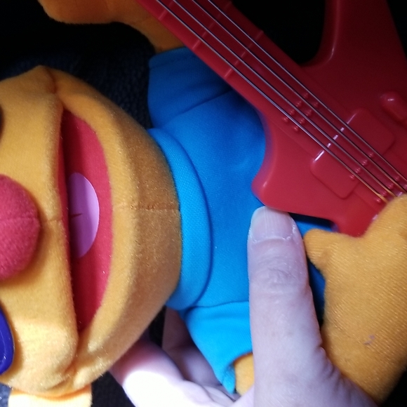 Rocking ernie  from sesame street musical plush - Picture 7 of 8